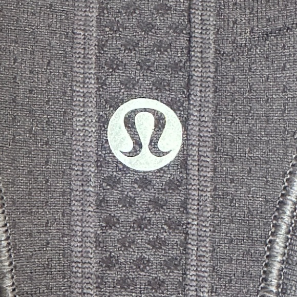 Lululemon Size 6 Women's Black Tank Top - Picture 5 of 5